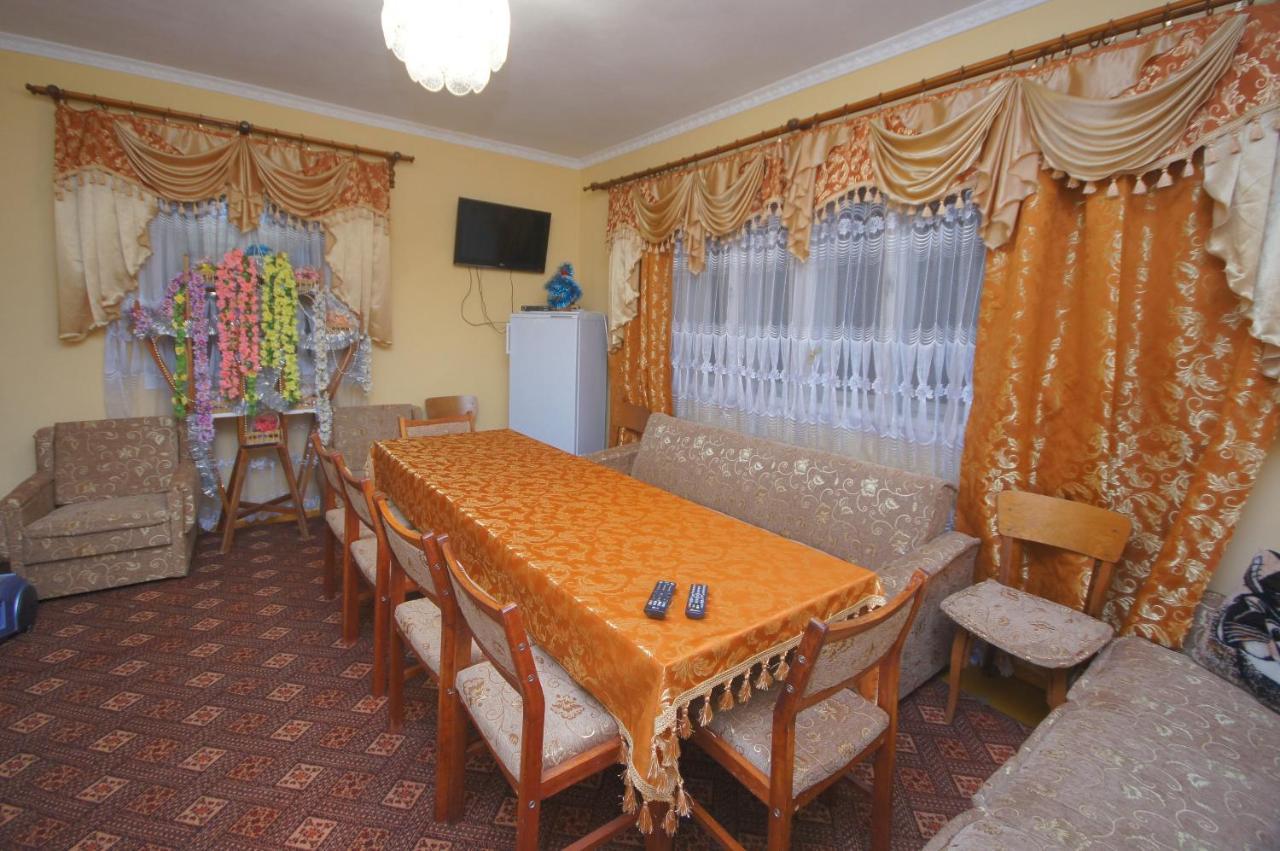 Hotel Аня Рома Lazeshchyna Esterno foto